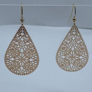 NWT. Handmade Filigree Teardrop Pierced Dangle Earrings in Gold Tone!
